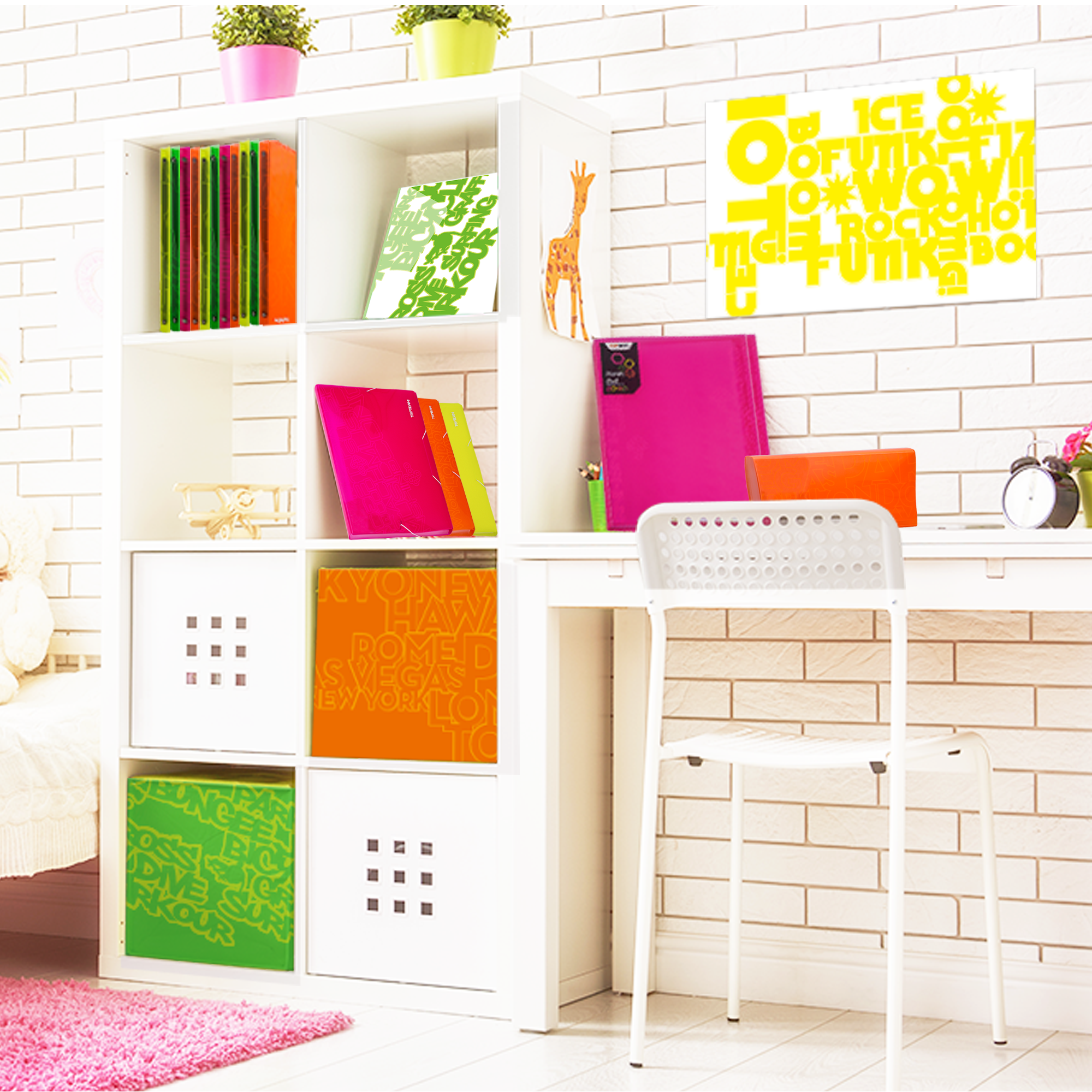 NEON  l   Elastic Folder